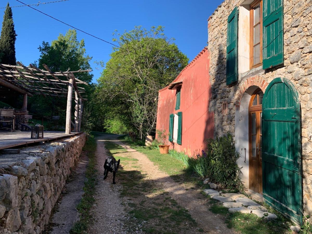 Mymoustiers Villa Екстериор снимка