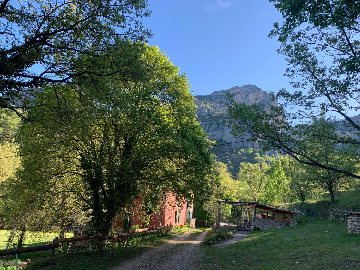 Mymoustiers Villa Екстериор снимка