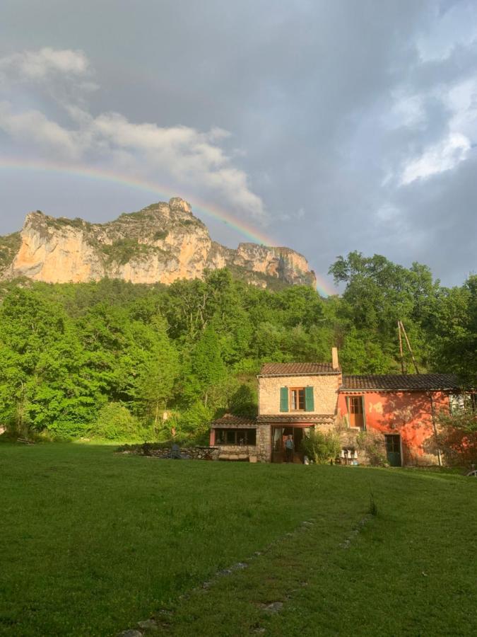 Mymoustiers Villa Екстериор снимка