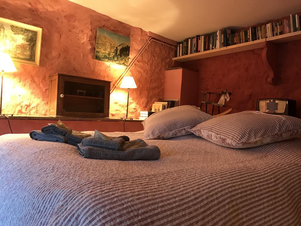 Mymoustiers Villa Екстериор снимка