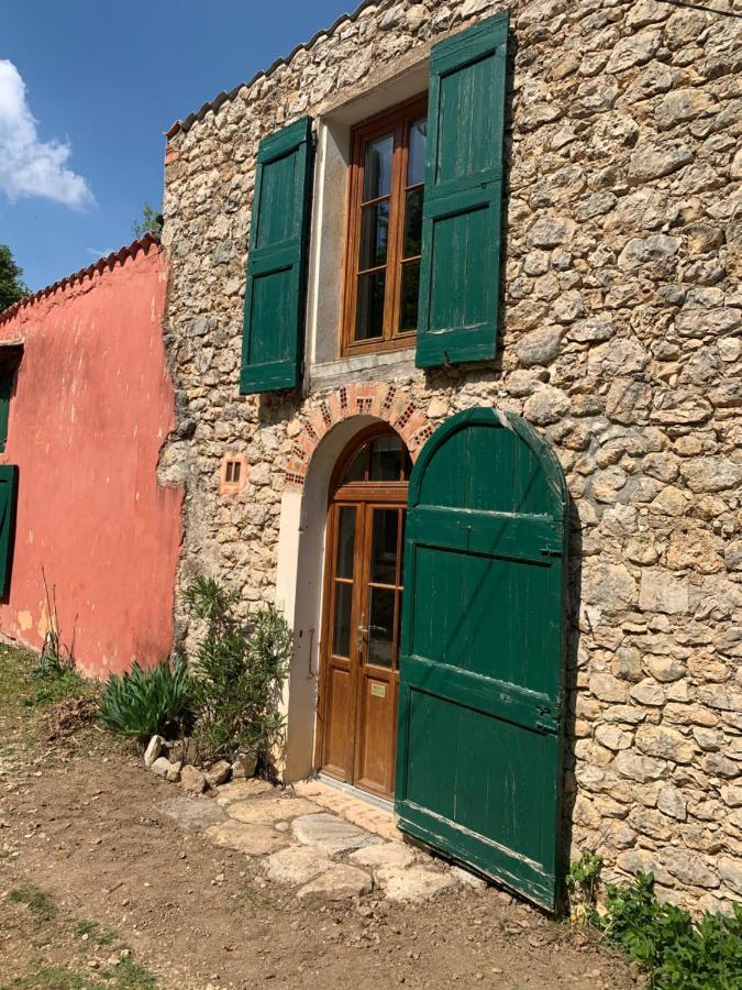 Mymoustiers Villa Екстериор снимка